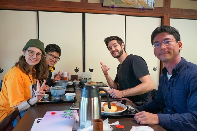 4.5-Hour Kyoto Bike Tour with Lunch and UNESCO Zen Temples - Getting rolling: the Gion start and the Kamogawa River reset