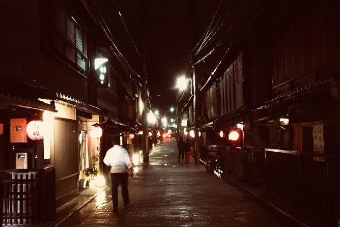 4 hours private tour of Kyoto - Stop 4: Yasui-Konpiragu for the Surprise Shrine Stop