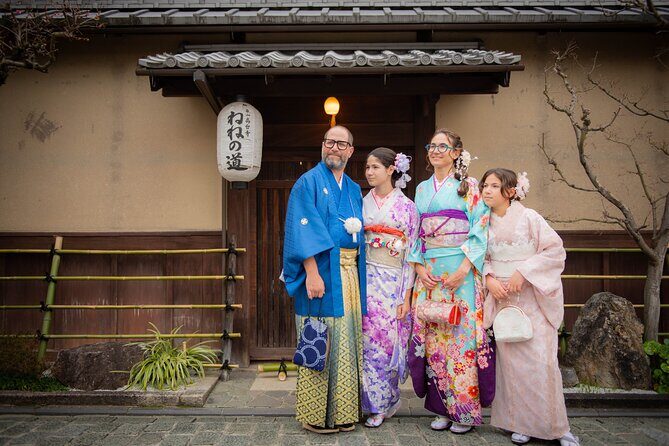 A Privately Guided Photoshoot in Beautiful Kyoto by a Pro - What happens during the shoot: the flow of Gion