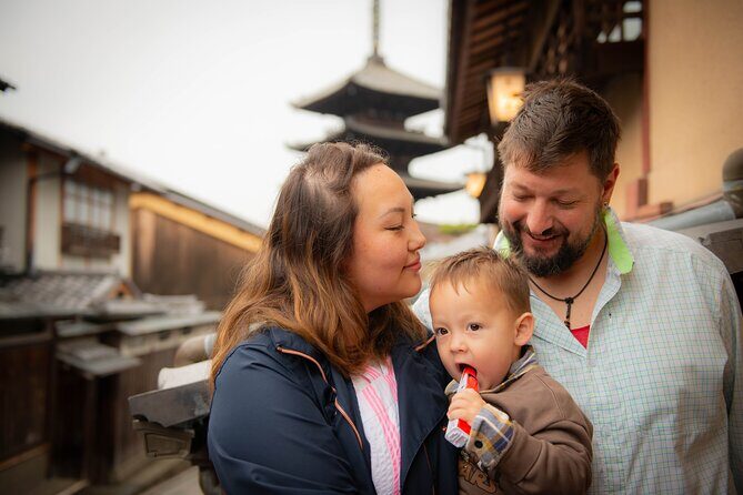 A Privately Guided Photoshoot in Beautiful Kyoto by a Pro - Props and the small things that change your photos