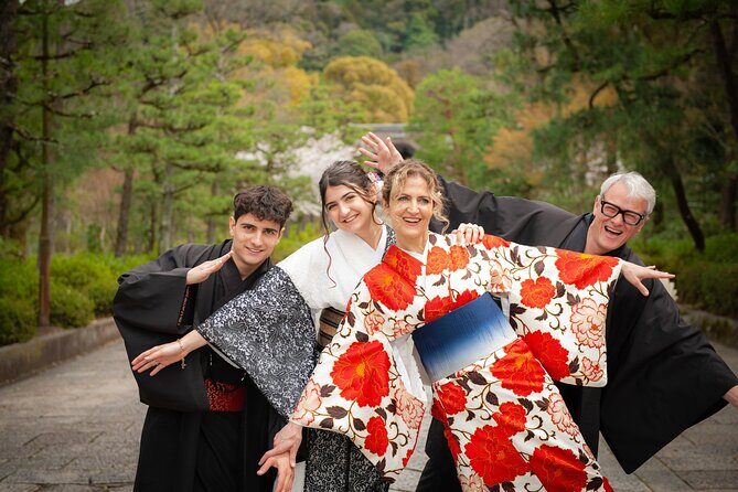 A Privately Guided Photoshoot in Beautiful Kyoto by a Pro - How Hugh directs you (so you look comfortable, not staged)