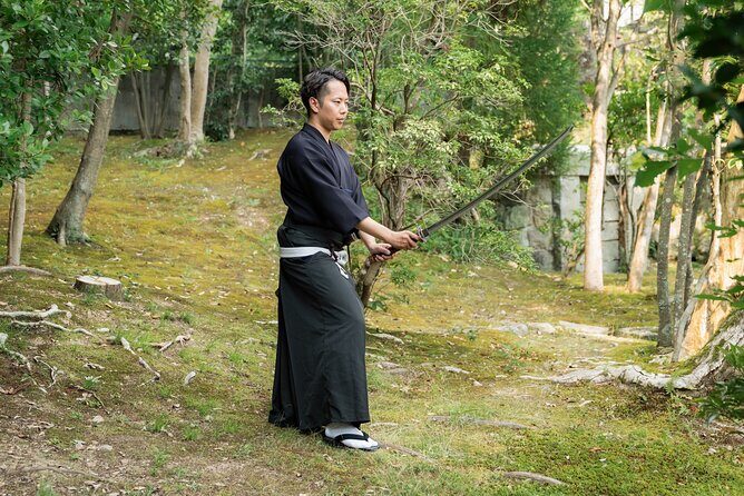 Ancient Katana Training in Kyoto with Local Students - Beyond Katana: The Wider Weapon System in the Tradition