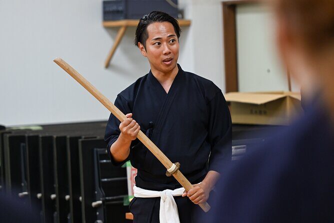 Ancient Katana Training in Kyoto with Local Students - The 6:30 pm Flow: Reihō, Iaijutsu, and Kenjutsu