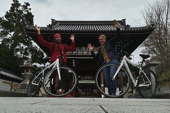 Arashiyama Bamboo Forest & Hidden Gems Bike Tour (Early Bird) - Stop 1: Bamboo Forest Street, the sound and the early-light advantage