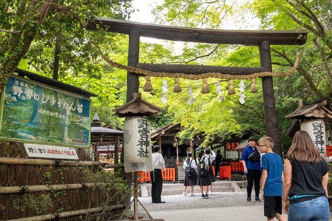 Arashiyama Hidden Gems: Walking Tour escaping crowds - Escaping Arashiyama crowds with a 6-person max walking route