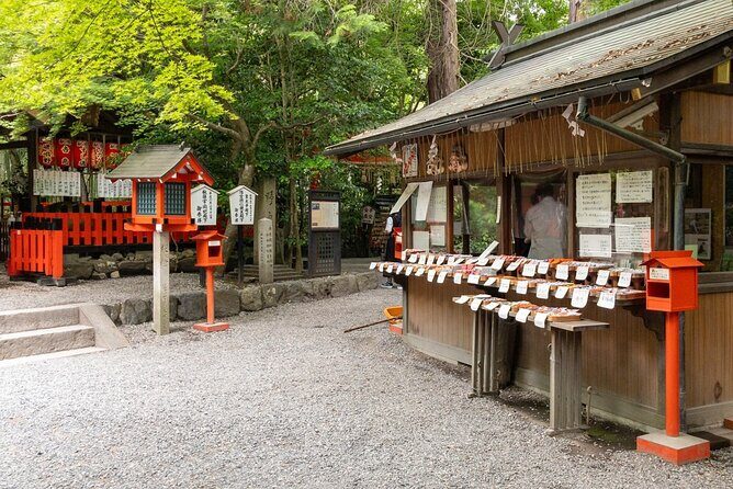 Arashiyama Hidden Gems: Walking Tour escaping crowds - The bamboo forest stop: short enough to breathe, long enough to capture