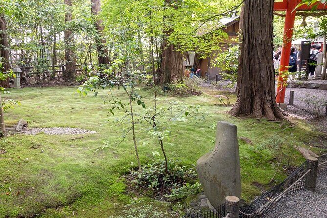 Arashiyama Hidden Gems: Walking Tour escaping crowds - Seiryōji Temple: shoe-off calm and an old statue you can’t miss
