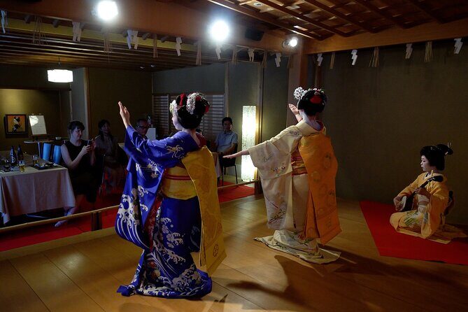Authentic Maiko Experience＆Kyoto Lunch (Free drink) at Noh Stage - The Full 2-Hour Flow at a Glance (12:20 start window to 14:30 end)