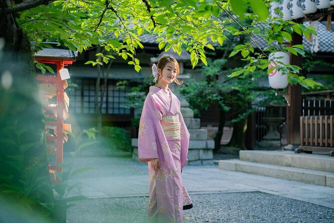 Beautiful Photography Tour in Kyoto - Entering Gion: where you meet and how to not overpack