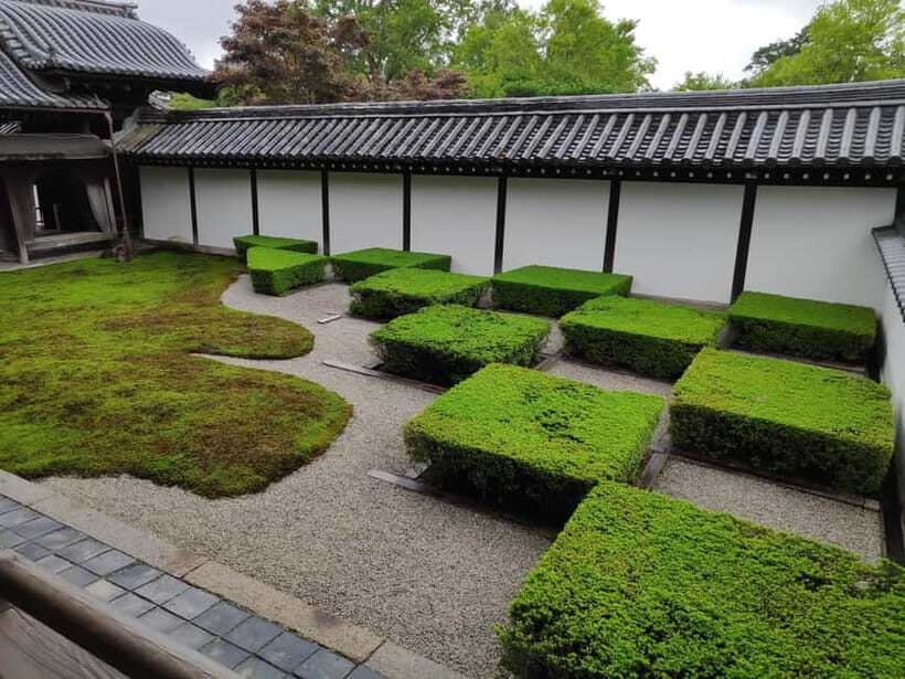 Craig's Kyoto Private Luxury Alphard Tour / The Early Riser - The Real Value: A Route That Adjusts to Your Must-Sees