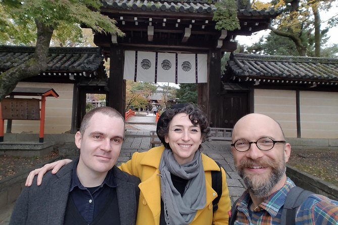 Dark Kyoto Tour - Meeting at Yasaka Shrine: The Plague-Warding Story Starter