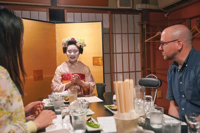 Dinner with Maiko in a Traditional Kyoto Style Restaurant Tour - Timing, walking distance, and meeting point details that matter
