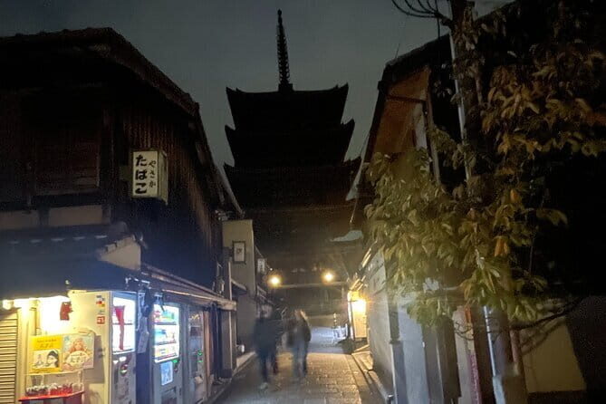 Discover Kyoto at Night by Bike - Small Group Size: Easier Turns, Better Attention