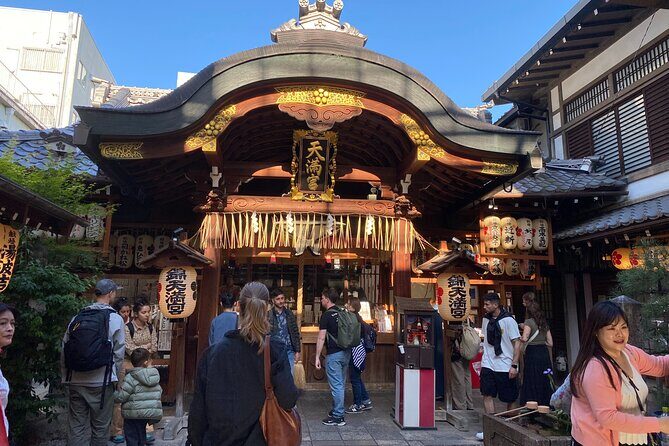 Discover the Secrets of Fushimi Inari and Gion with a Local Guide - Yasaka Pagoda (Hōkan-ji): a five-story landmark without the hassle