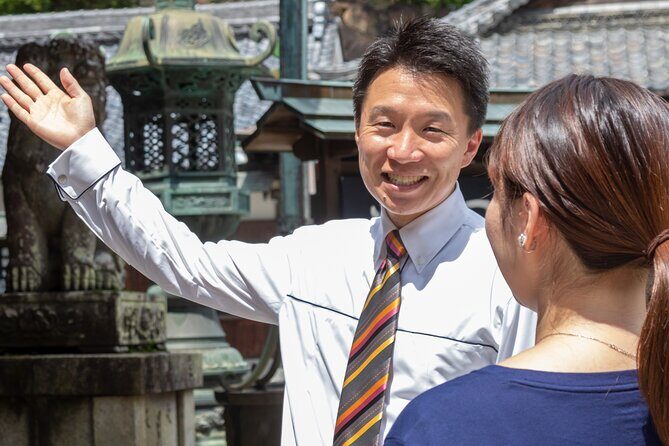 Enjoy Kyoto in Style with a Minivan & Guide! - Arashiyama and the Bamboo Forest in 45 Minutes