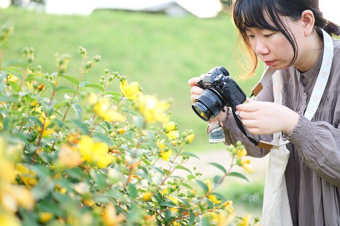 Exclusive Gion Kyoto Photoshoot: A Private Experience - Stop 1: Yasaka Shrine for the classic Kyoto-at-dusk vibe