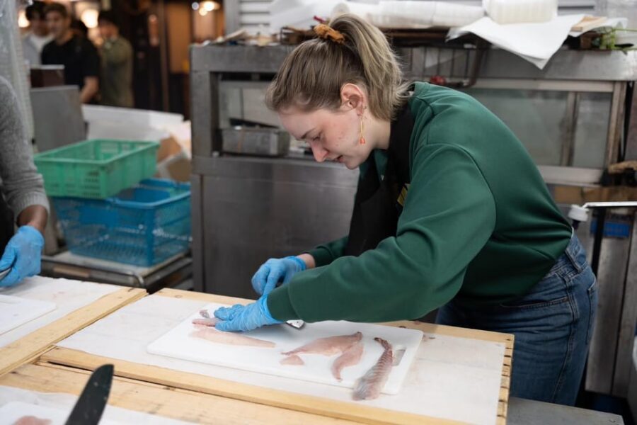 Fish cutting class - Sauces and Dietary Needs: Gluten-Free and Halal Options
