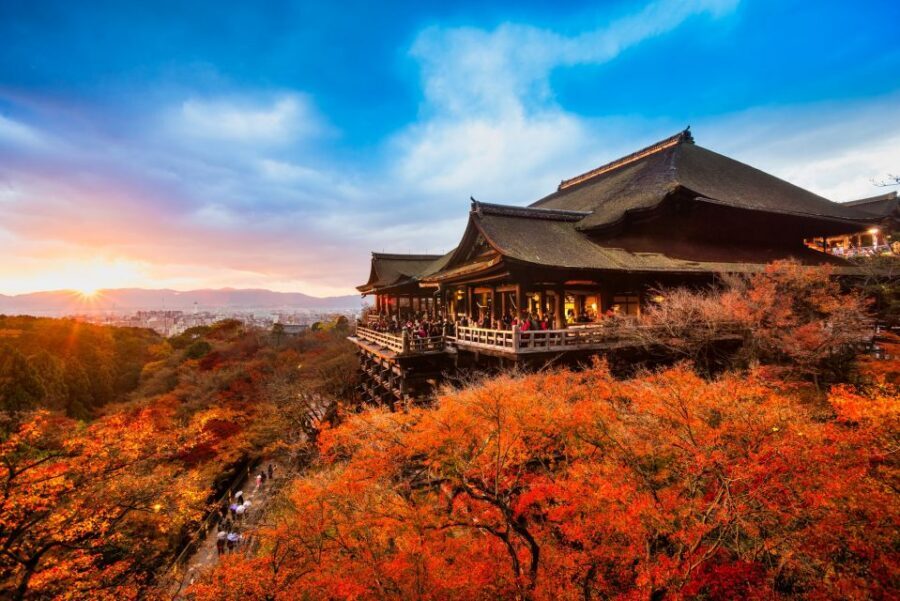 From Osaka: Sagano Train Ride and Kyoto Guided Day Tour - Kiyomizudera: the nail-less stage and the Otowa Waterfall legend