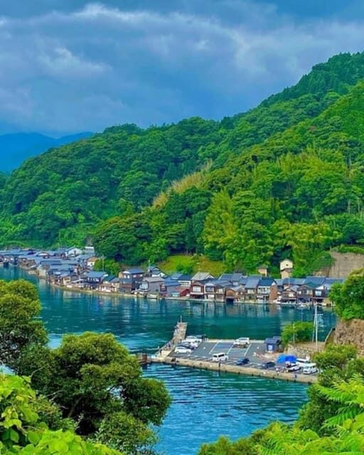 FromOsaka/Kyoto:Hiroshima & Miyajima Private Tour with Lunch - Lunch: Hiroshima-style okonomiyaki, and why it’s a good match for this day
