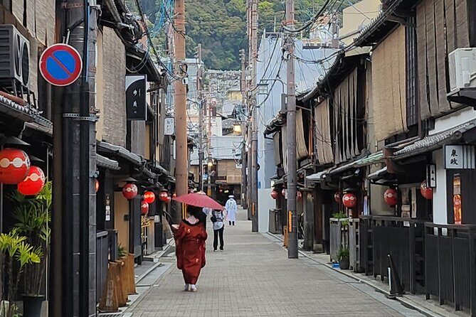 Full Day Guided Tour to Kyoto and Nara from Osaka by Van - Todai-ji and the Great Buddha Hall: The Stop That Changes the Scale