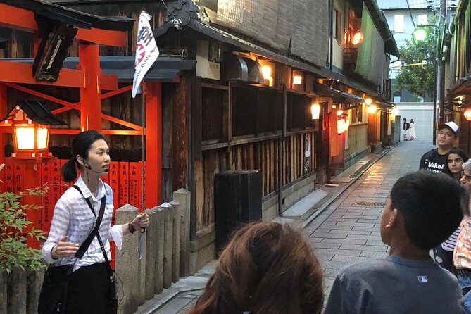 Gion Walking Tour by Night - Why a Night Walk Through Gion Makes Sense