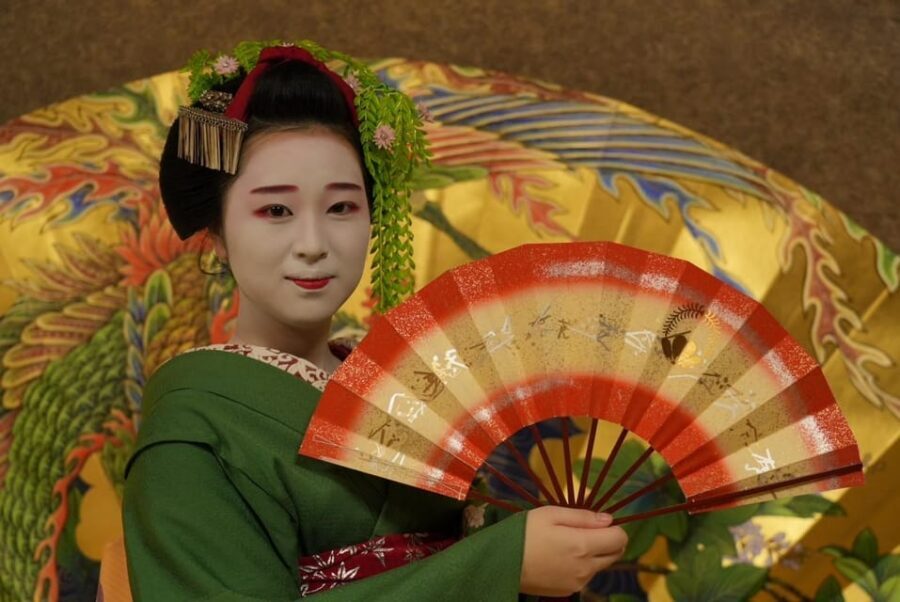 Gion Walking Tour, Geisha Show and Japanese Game in Kyoto - Q&A With the Maiko: The Part That Turns Watching Into Understanding
