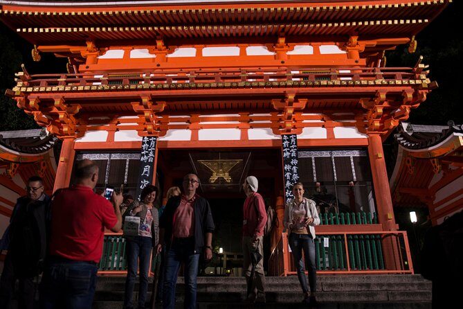Guided Gion Tour: Explore Kyoto’s Historic Geisha District - Stop 3: Chion-in Temple Gate, big wood and carved details