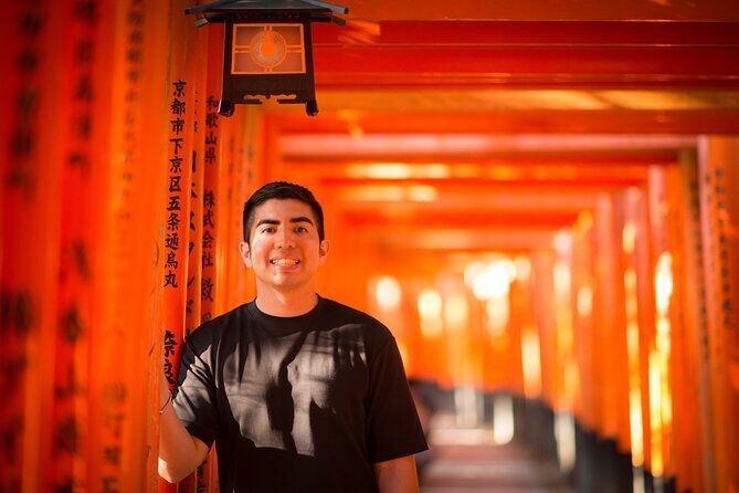 Guided Photoshoot of Fushimi Inari Shrine and Secret Bamboo Grove - Style extras: fans and umbrellas that fit the Kyoto feel