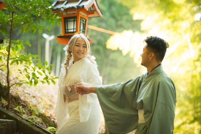 Guided Photoshoot of Fushimi Inari Shrine and Secret Bamboo Grove - The secret bamboo grove stop: quieter photos without the extra travel