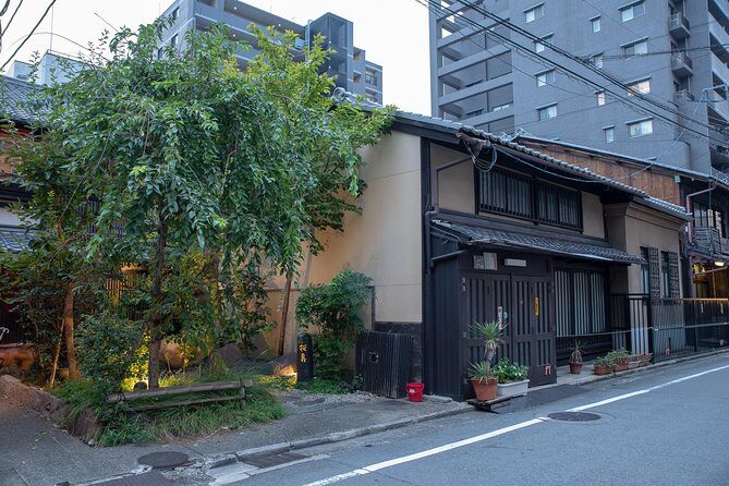 Highlights & Hidden Gems With Locals: Best of Kyoto Private Tour - Kiyomizu-dera: The 1200-Year-Old Temple Stop That Anchors the Day
