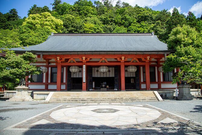 Hiking Tour for Sacred Sites in Kyoto with a Guide - Kyoto Station to Kurama Station: the ride that sets the tone