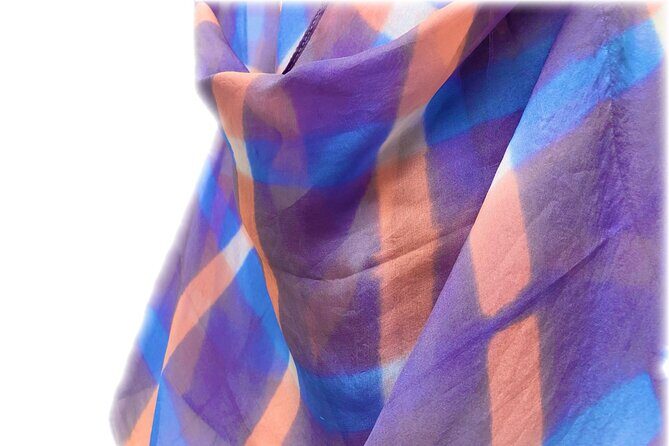 Itajime Shibori Scarf Class - The 30–60 minute scarf class: choosing fabric and making the resist