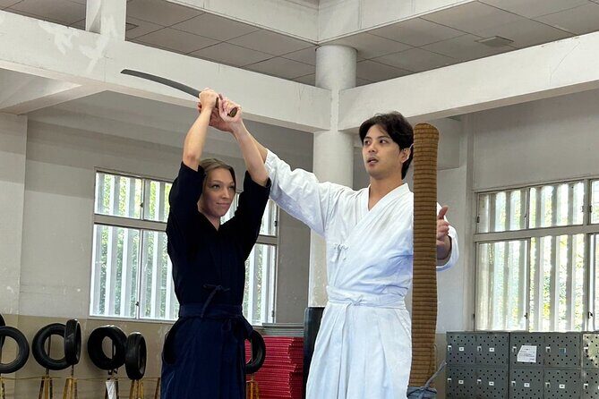 Kendo and samurai experience in Kyoto - Getting suited up: the samurai look and your teacher’s pace