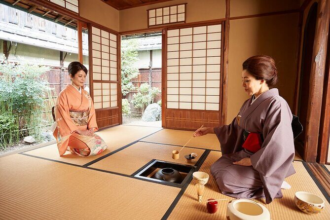 Kimono Tea Ceremony at Kyoto Maikoya, Karasuma Shijo - Photos, Seating, and Practical Rules (That Affect Your Experience)