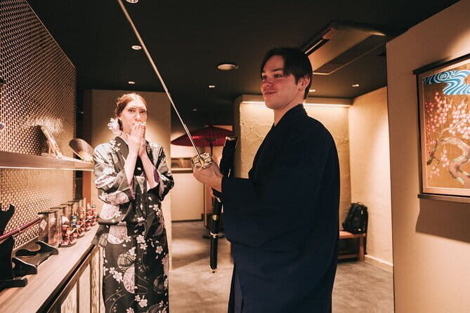Kimono Tea Ceremony Experience at Kyoto Oritzuruya, Nishiki - Wagashi and Sweets: a small taste that teaches balance