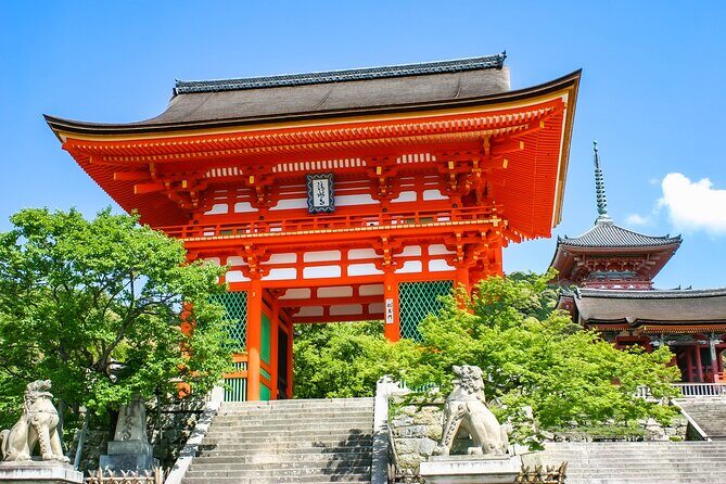 Kyoto 1 Day Golden Route Bus Tour - Stop 6: Kyoto Handicraft Center for Real Shopping Time