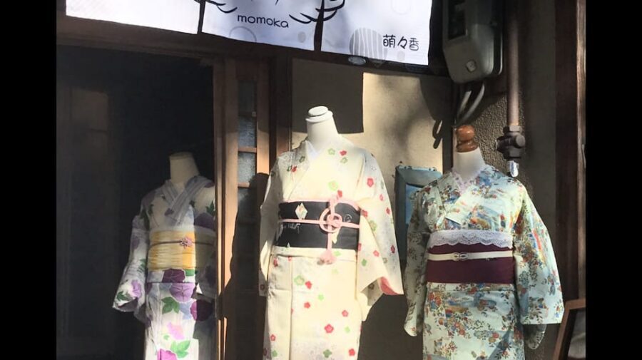 Kyoto: 1 Day:Traditional Japanese Kimono Rental Experience - At MomoKa Kimono Rental: Choosing a Kimono and Getting Dressed in Real Time