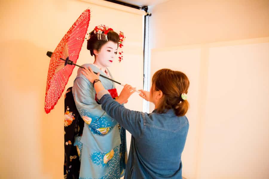 Kyoto: 2-Hour Maiko Makeover and Photo Studio Shoot - The Studio Shoot: Air-Conditioned Comfort and Professional Results