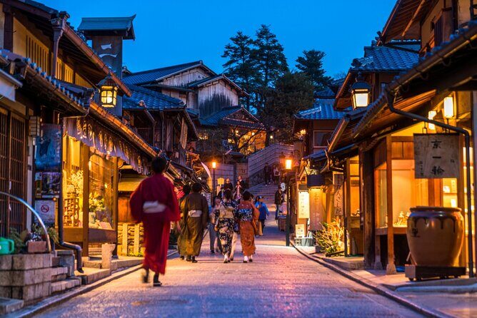Kyoto 5-Star Geisha Night Walk: Small-Group Authentic Experience - Hanamikoji Street and the Gion lanes: where geisha culture lives in plain sight
