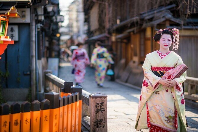 Kyoto 8hr Private Tour with Government-Licensed Guide - The real Kyoto hits: Fushimi Inari, Kiyomizu-dera, and Gion lanes