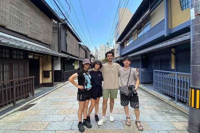 Kyoto 8hr Private Tour with Government-Licensed Guide - How the 8 hours flow: walking rhythm, pickup, and timing