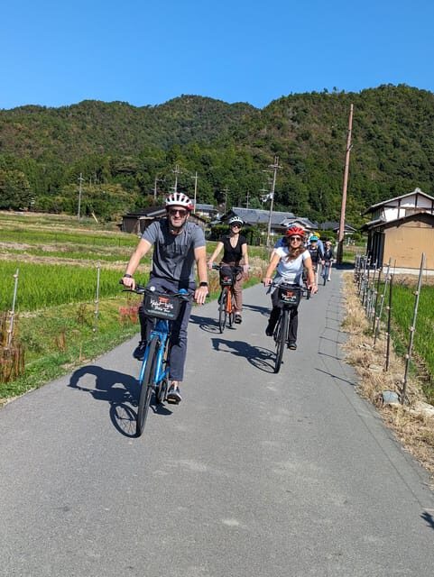 Kyoto: Arashiyama Bamboo Forest Morning Tour by Bike - The Bamboo Forest stop: how to experience it without the crush
