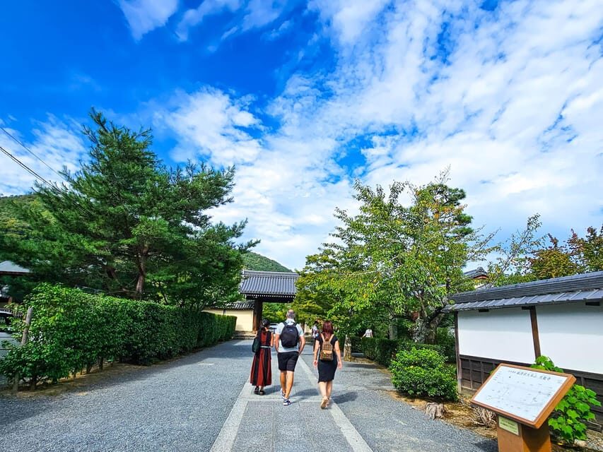Kyoto: Arashiyama Bamboo, Togetsukyo bridge, Sanso, and more - Guides, pacing, and why small groups help
