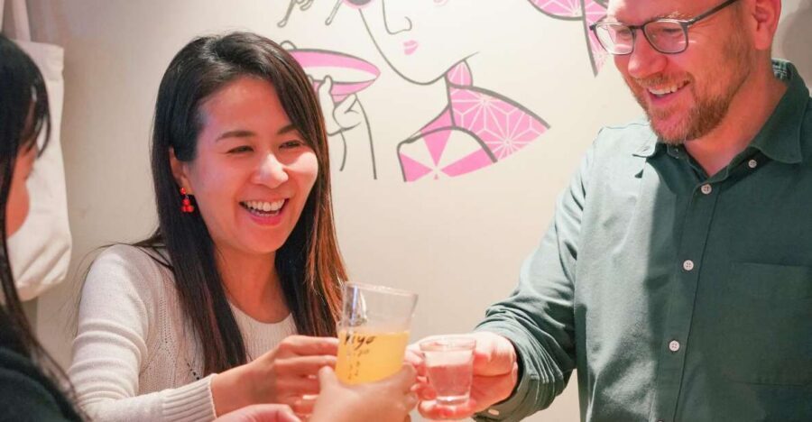 Kyoto : Bar Hopping Tour in Pontocho Alley at Night - The Izakaya Game Plan: 3–4 Stops, Dinner-Style Bites