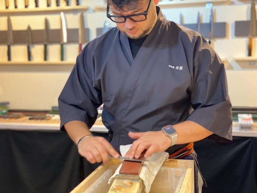 Kyoto: Beginner Knife Sharpening & Handle Fitting Workshop - Engraving up to 4 characters, then packaging for the trip home
