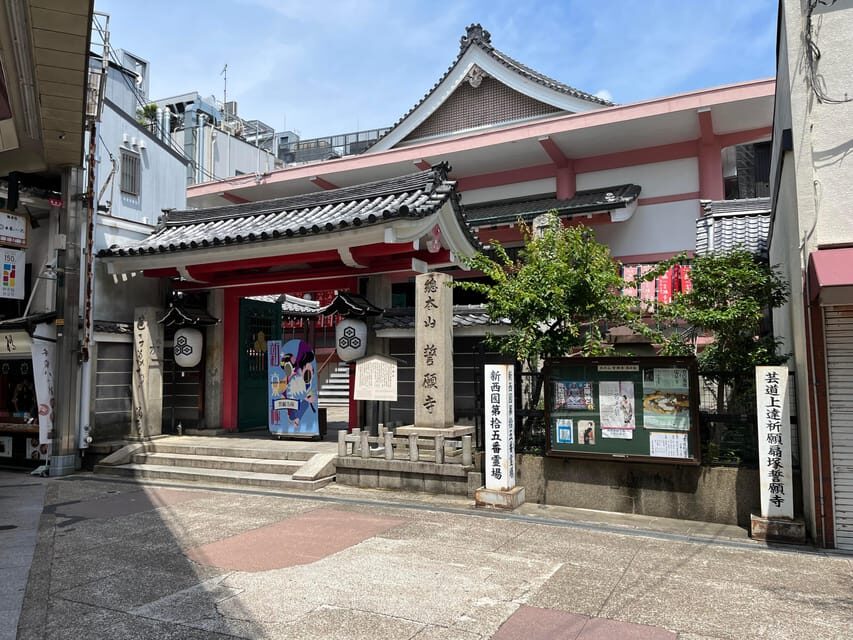 Kyoto: Calligraphy class at Buddhist temple in city center - From tool basics to real brush control