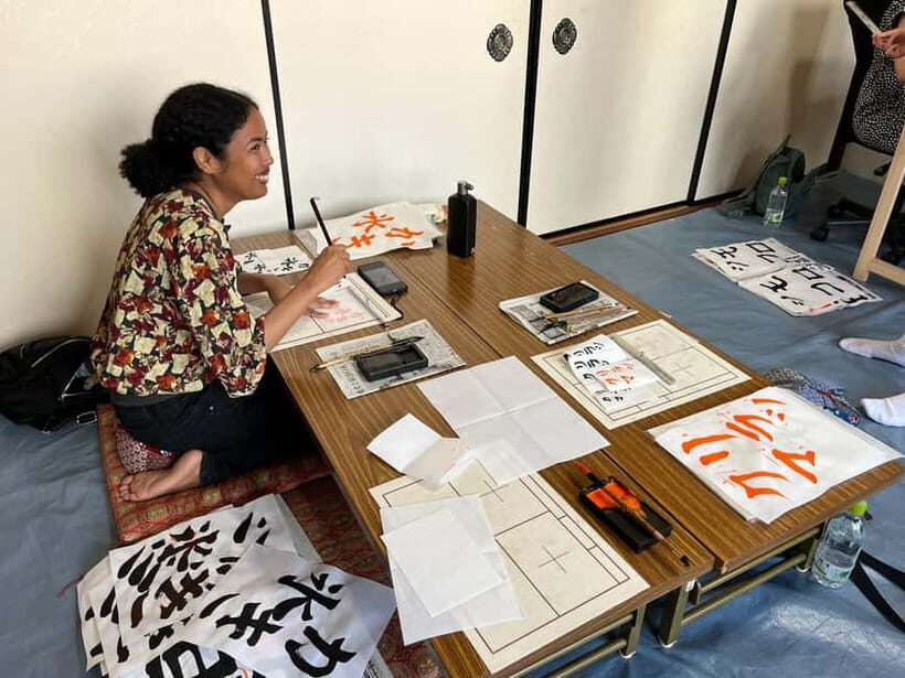 Kyoto: Calligraphy class at Buddhist temple in city center - Finishing on shikishi: your moment of truth (and your photo memory)