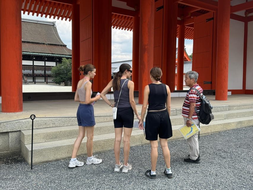 Kyoto: Discover Every Bit of Kyoto Imperial Palace - Where the tour begins: Hamaguri Gomon Gate, then straight to the point