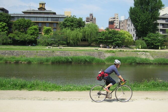 Kyoto E-Bike Tour of Hidden Gems, Backstreets and Temples - Why an e-bike makes Kyoto feel easy (and efficient)
