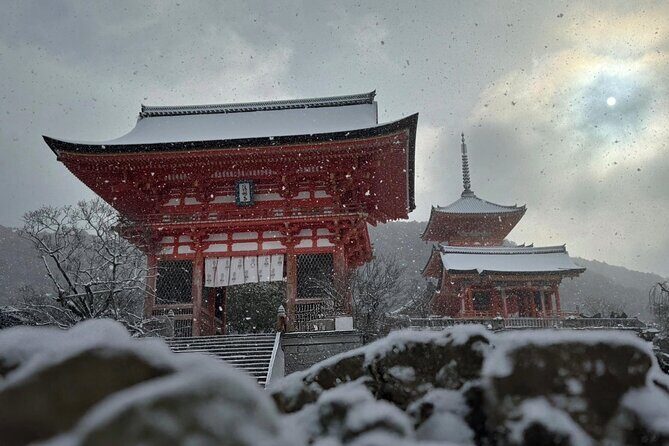 Kyoto Early Bird English Tour: Gion & Higashiyama(Private opt) - The guide and photos: why this tour gets 5-star attention